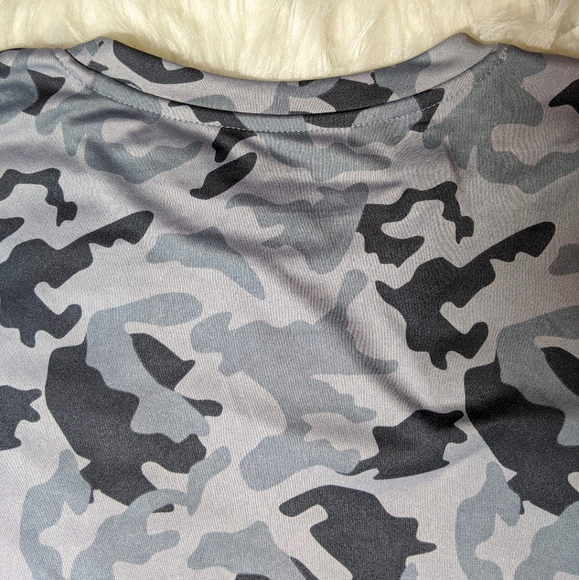 NWT Champion Active T-Shirt Youth 18-20 - Picture 7 of 9